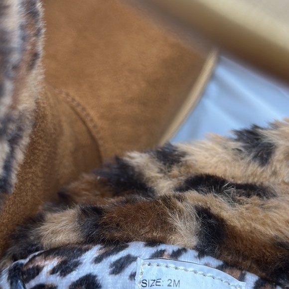 Cheetah Girls Winter Boots New, Size 2M, Tasseled inBack with Bow. Non-Smoking. - Picture 8 of 9